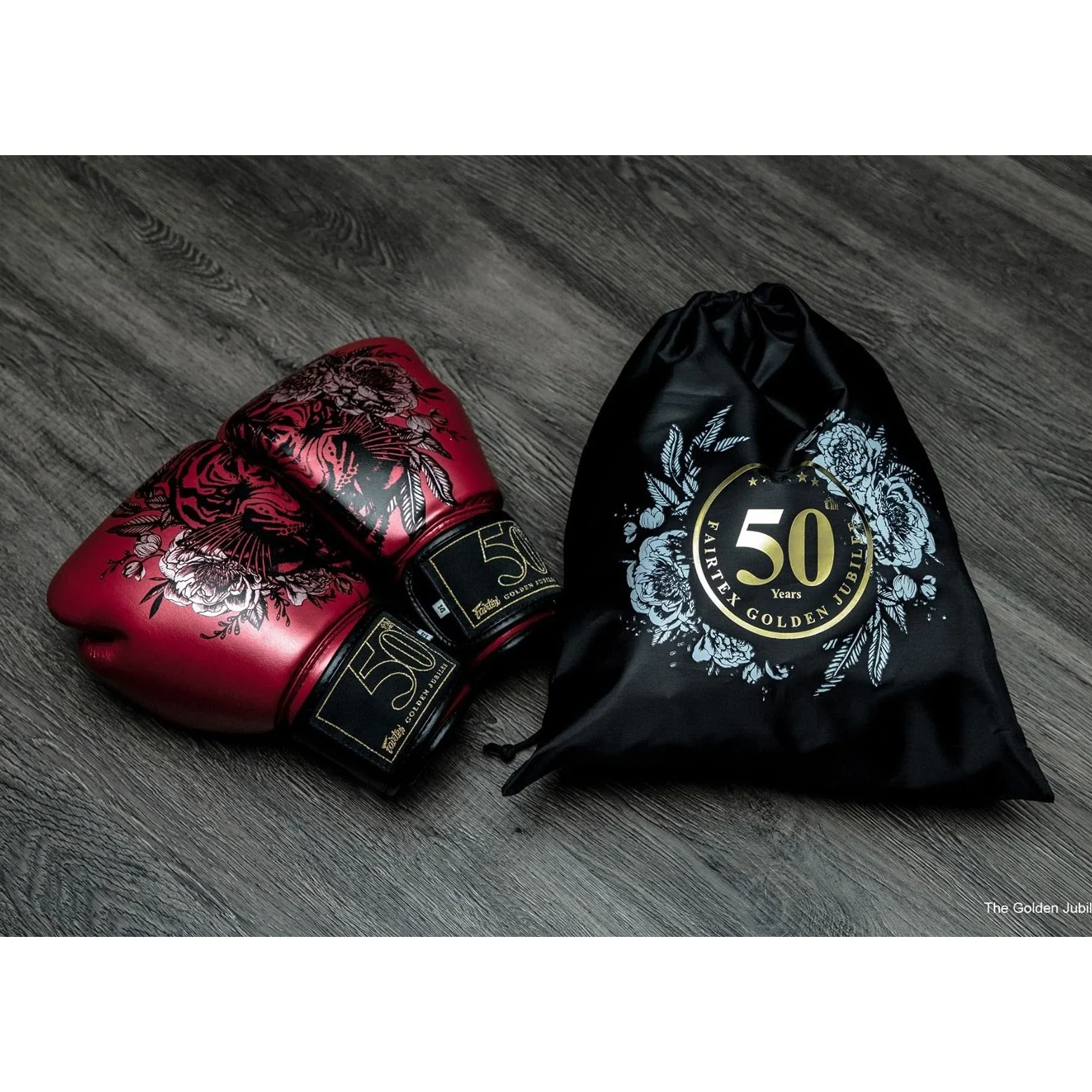Fairtex Golden Jubilee Premium Muay Thai Boxing Glove - Limited Edition - Image 6