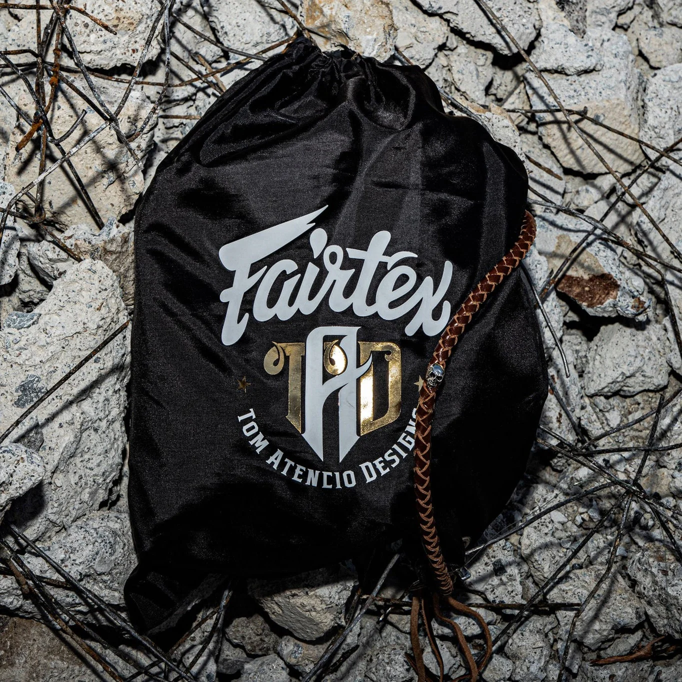 Fairtex Heart of a Warrior Premium Muay Thai Boxing Glove - Limited Edition - Image 7